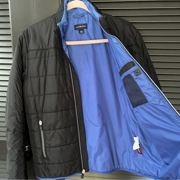 Lands’ End Men’s Black and Blue Zip-Up Puffer Jacket, Size Small 34-36 - Picture 8 of 13